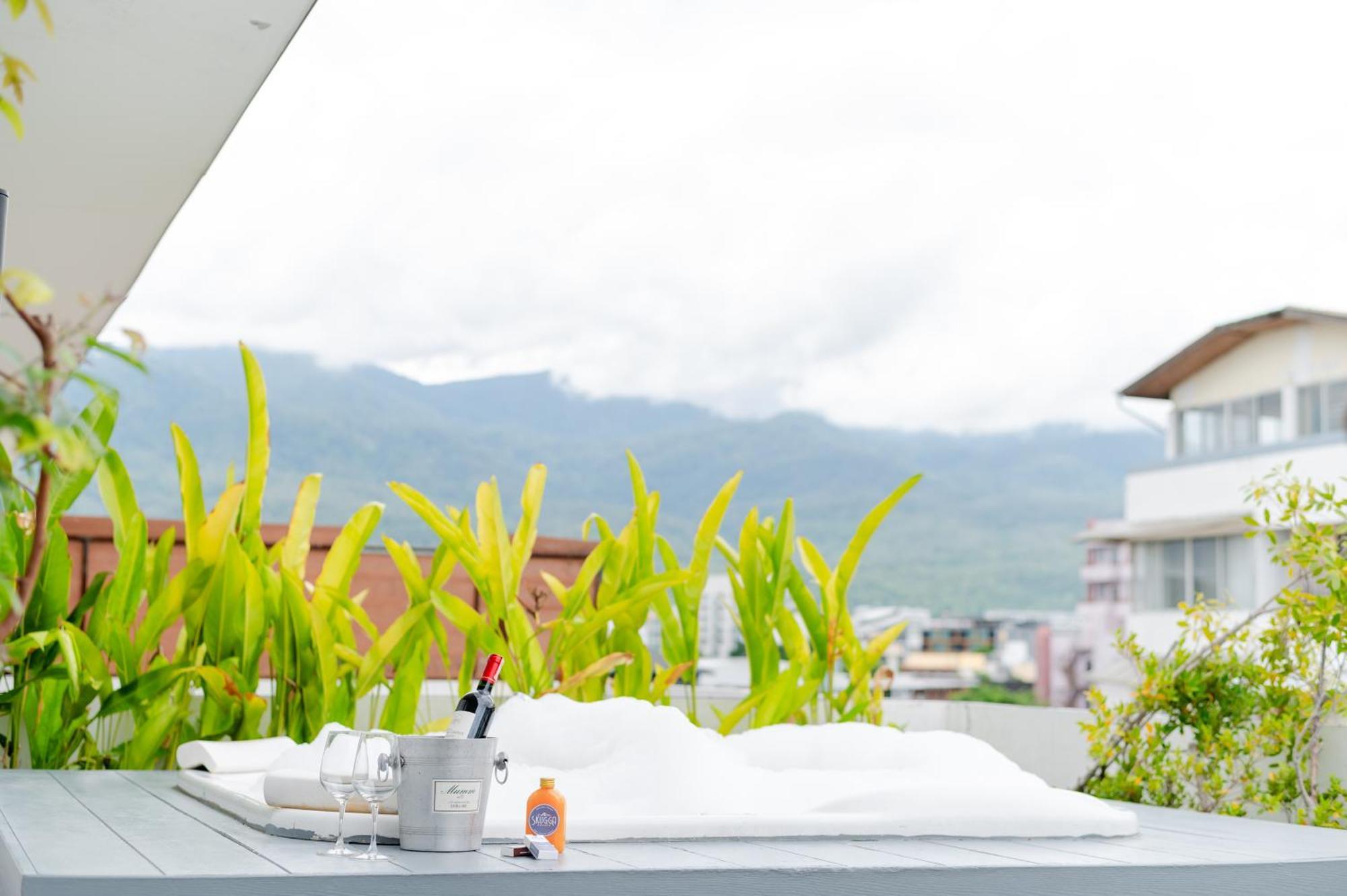 Tolani Nimman Villa Chiang Mai Eksteriør bilde